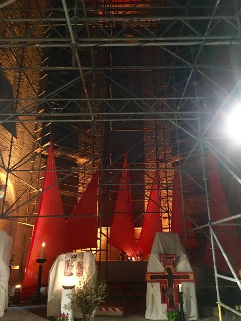 Osternacht auf der Baustelle